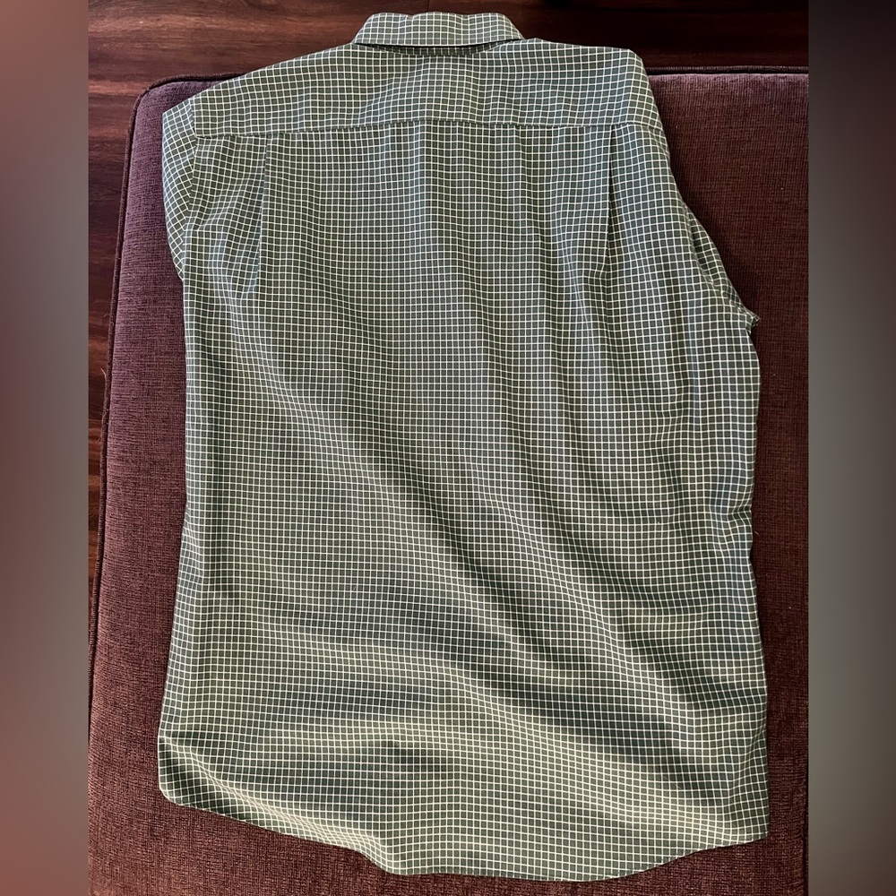 L.L. Bean Mens button down dress shirt - Picture 4 of 5